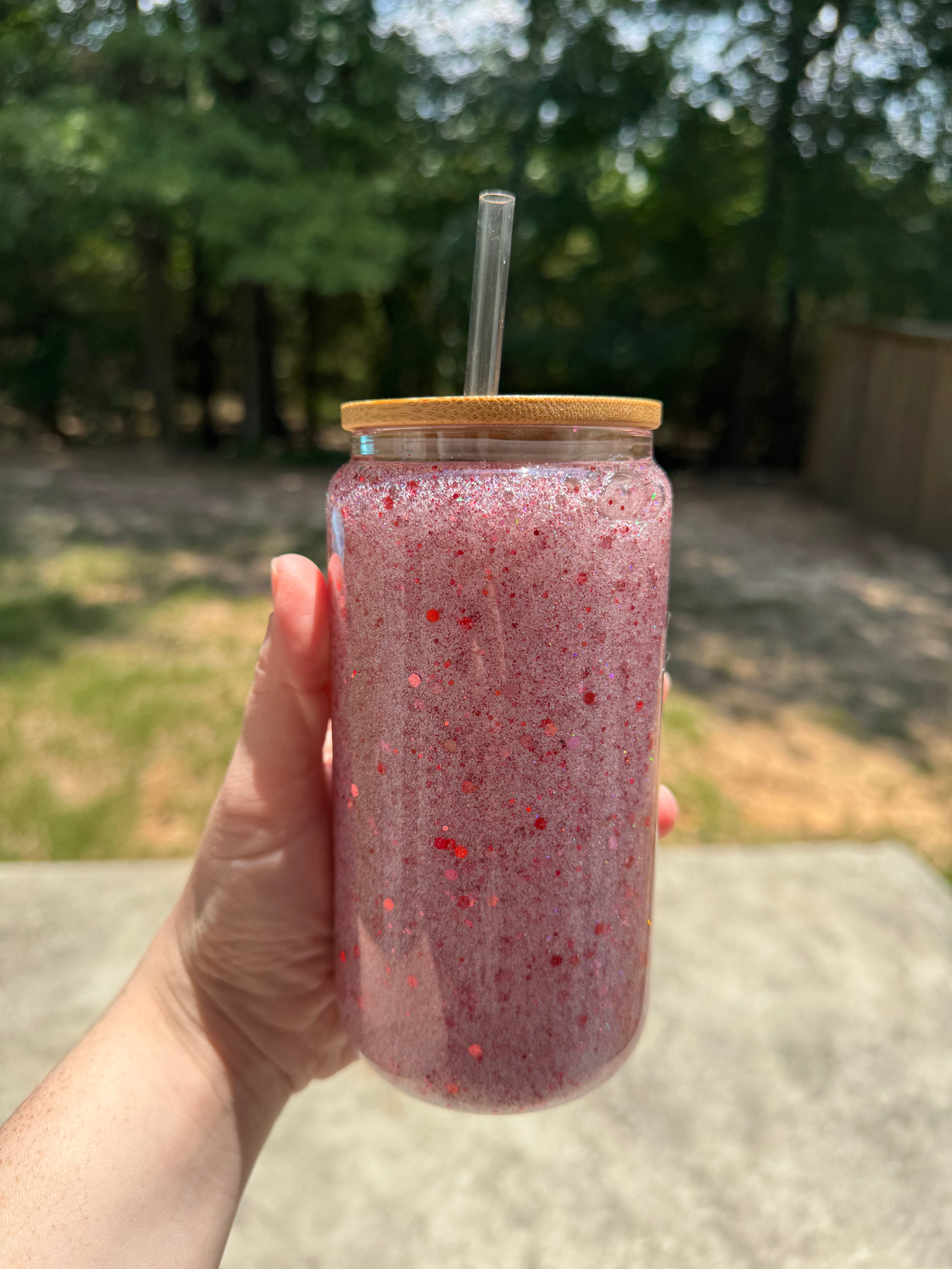 16oz Strawberry Glitter Glass Cup
